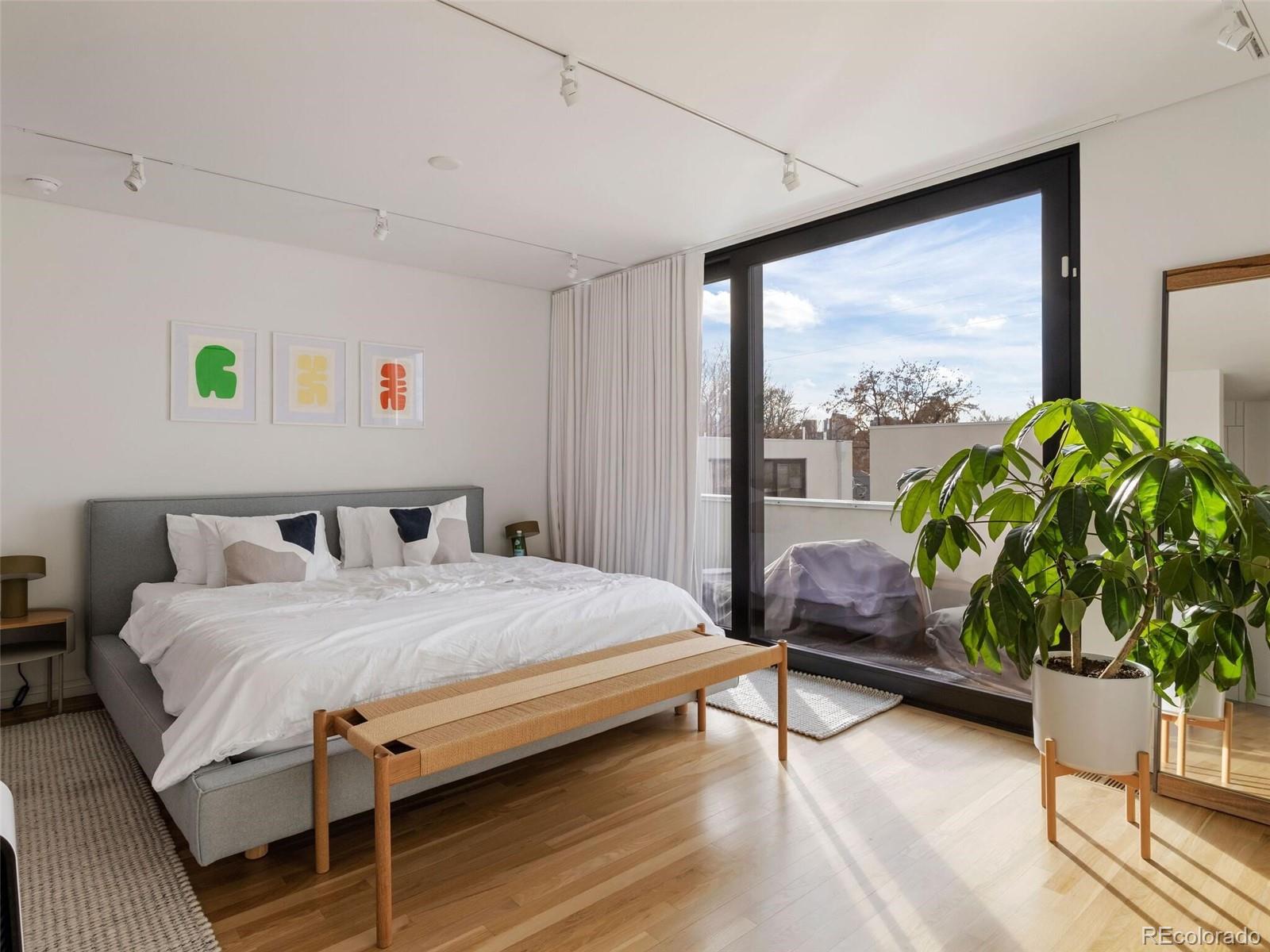 3115 N Humboldt Street