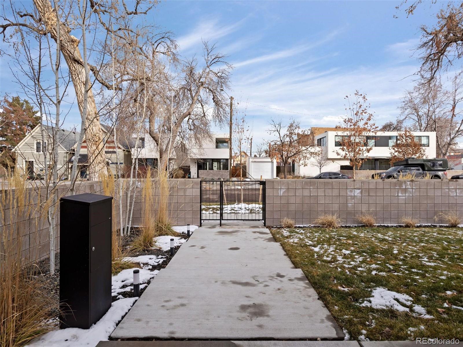 3115 N Humboldt Street