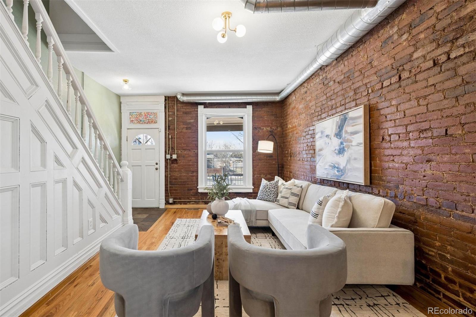 126 Galapago Street
