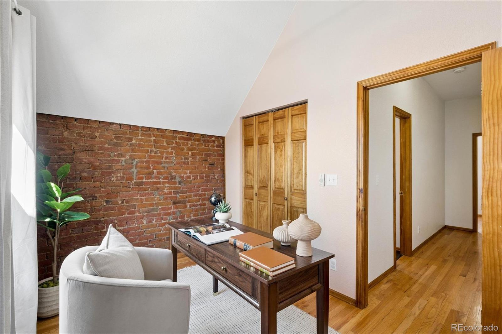 126 Galapago Street