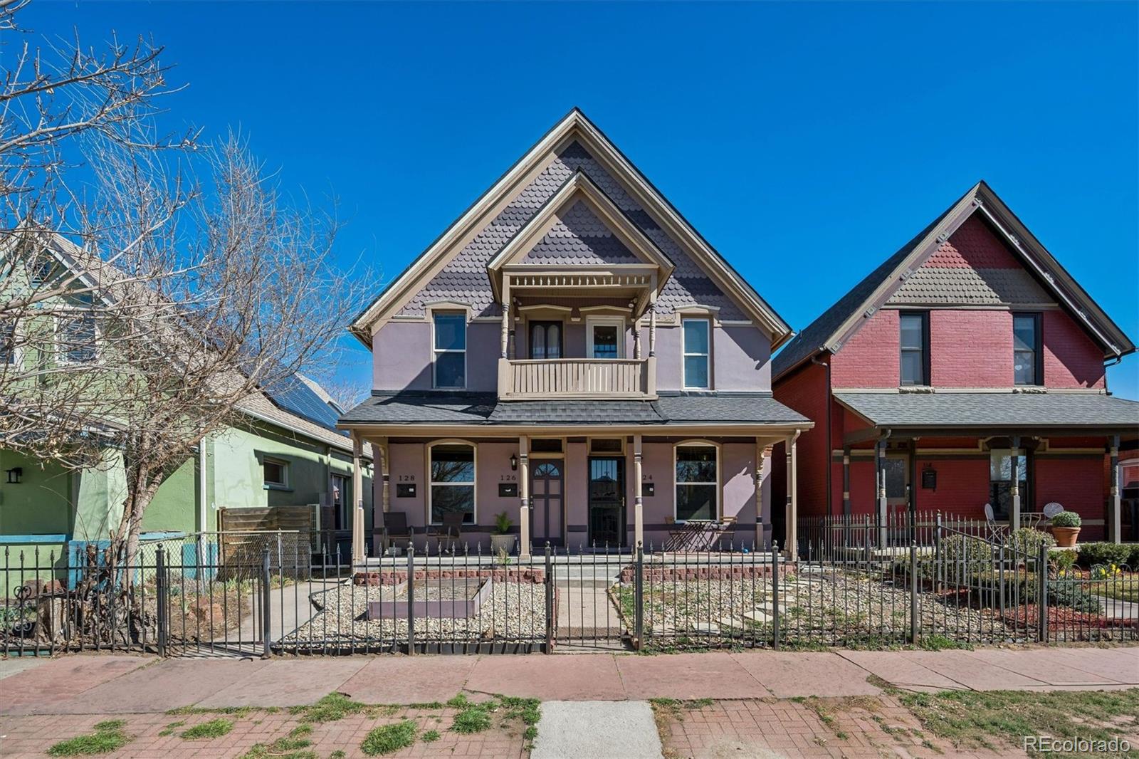126 Galapago Street