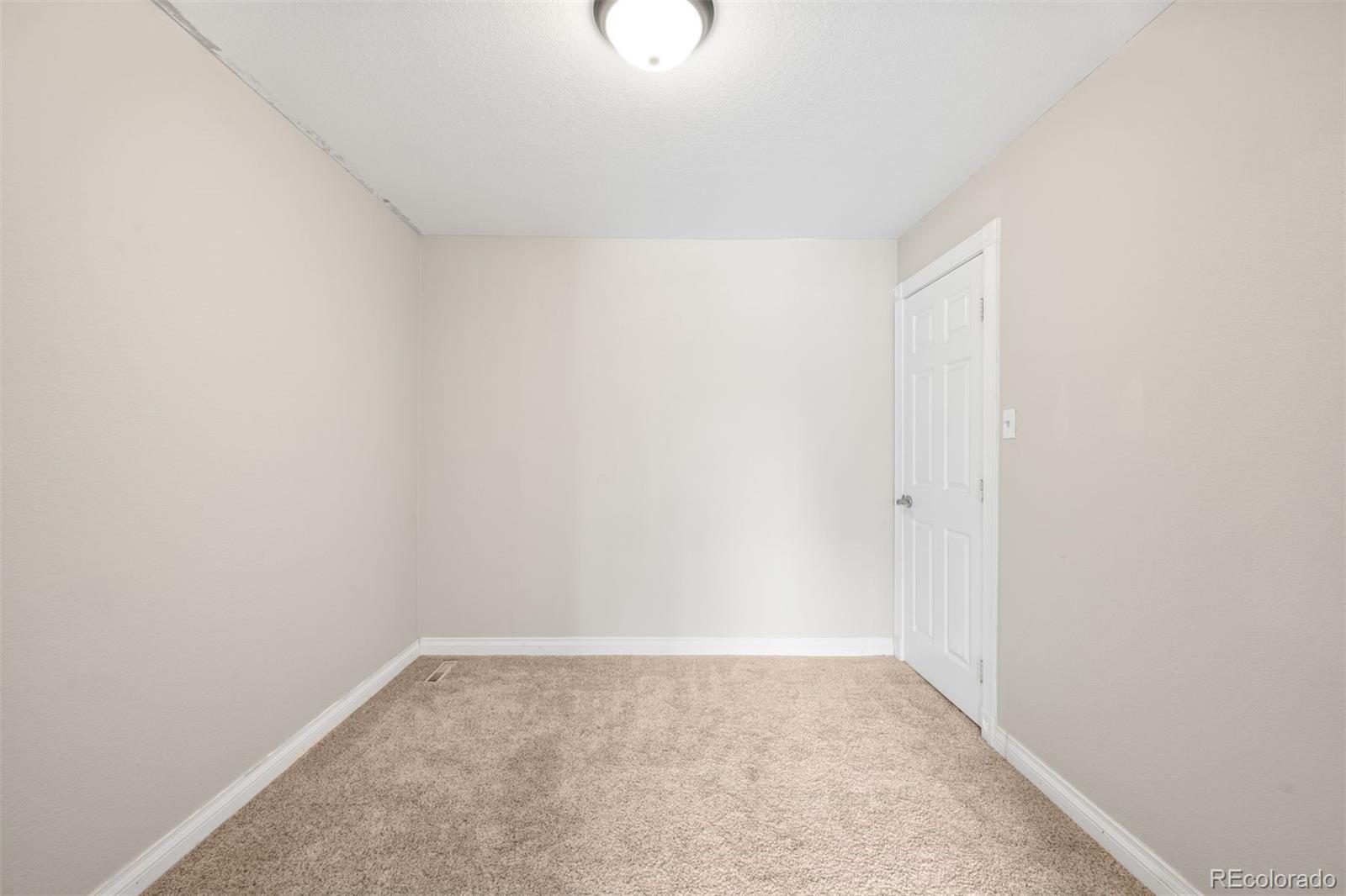 808 S Umatilla Way