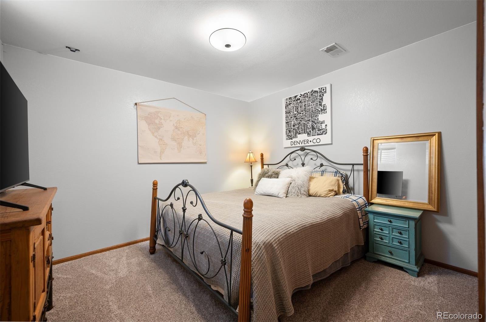 7576 Heartsease Way
