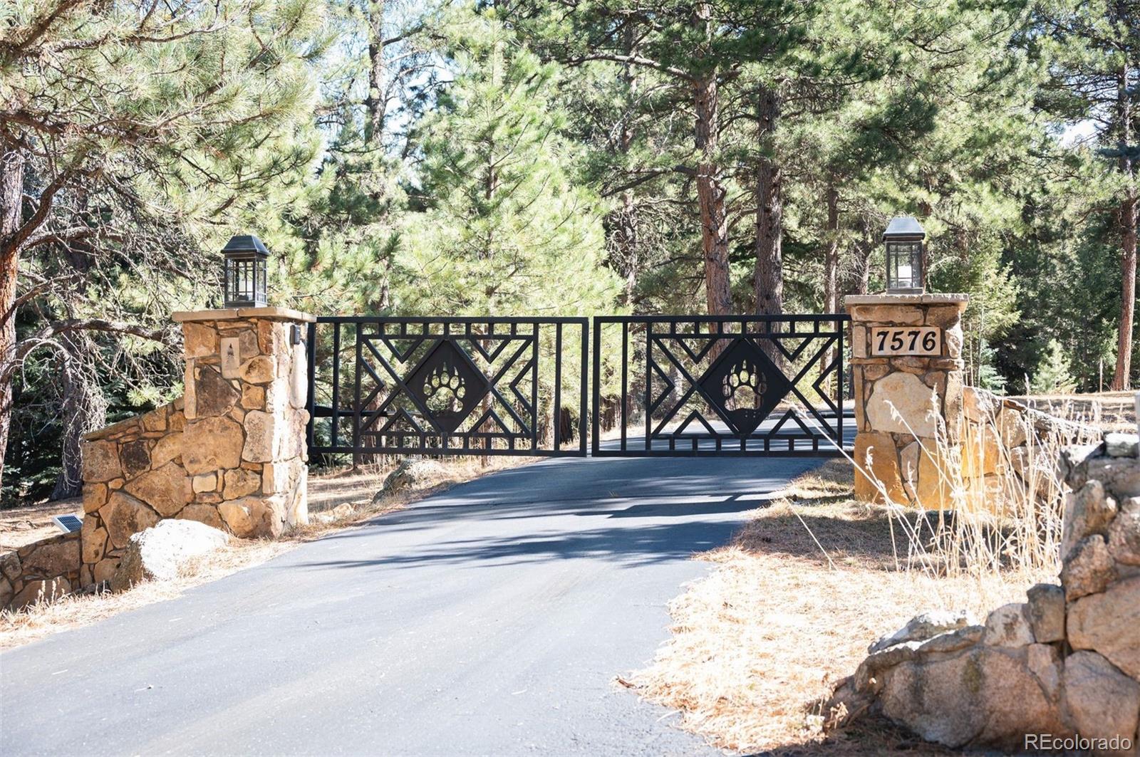 7576 Heartsease Way