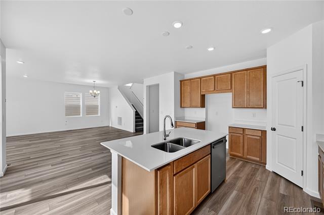 28430 E 4th Place
