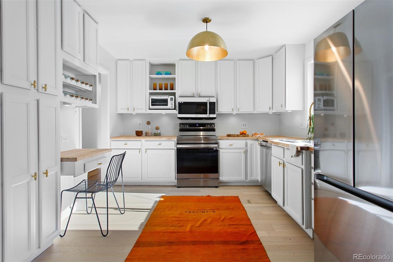 3036 W Monmouth Avenue