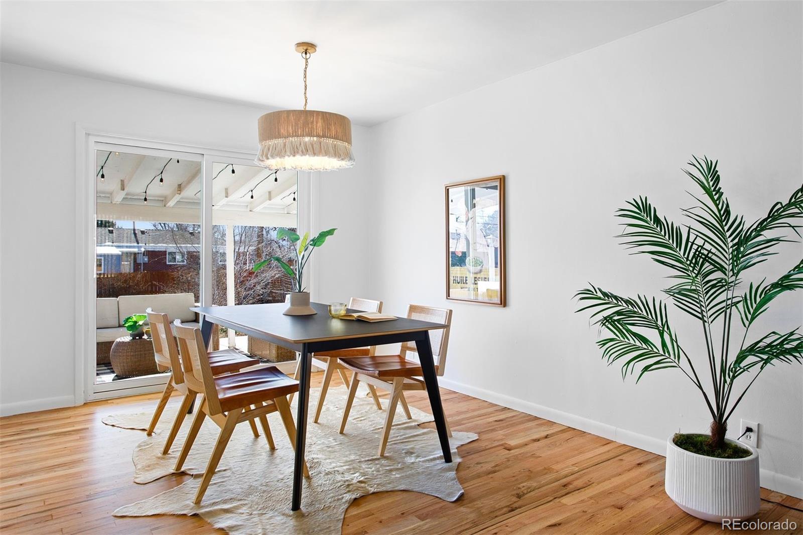 3036 W Monmouth Avenue