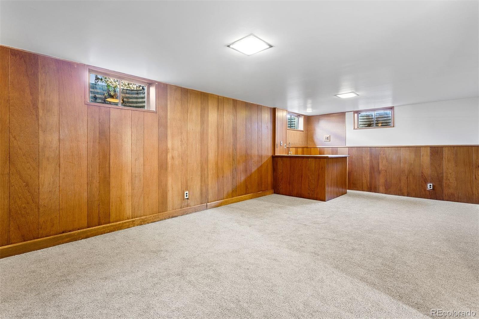 3036 W Monmouth Avenue