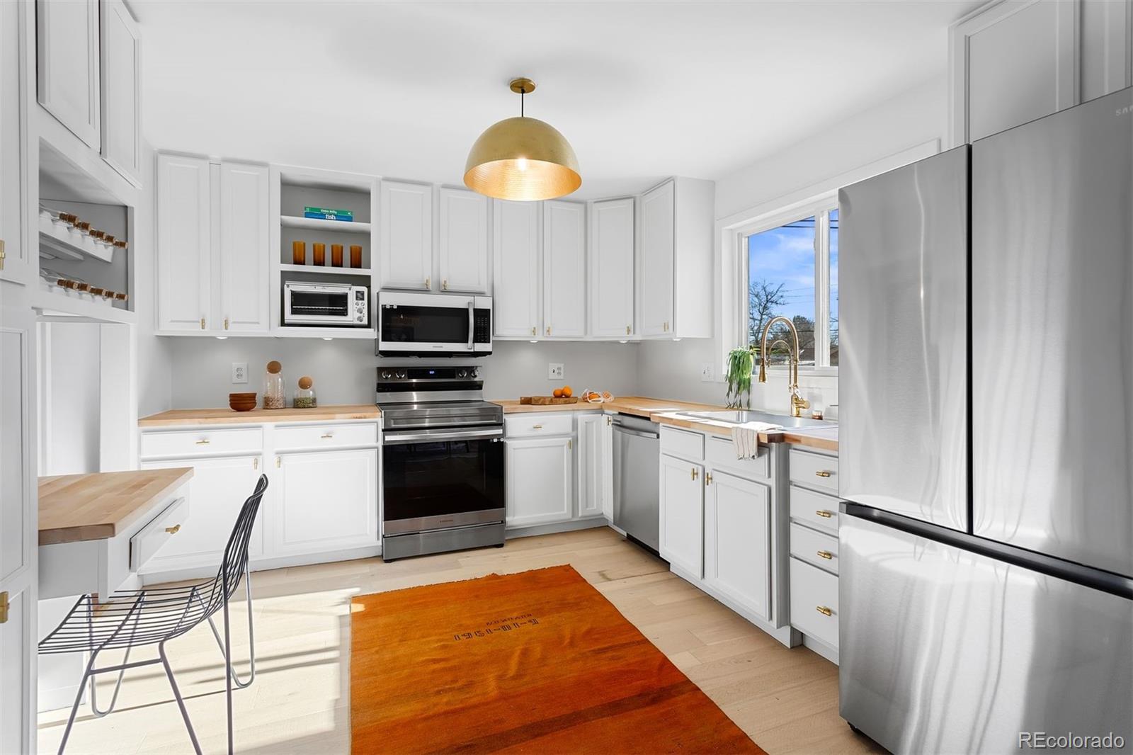 3036 W Monmouth Avenue