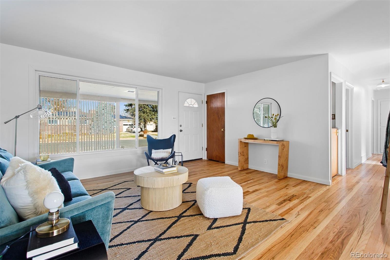 3036 W Monmouth Avenue