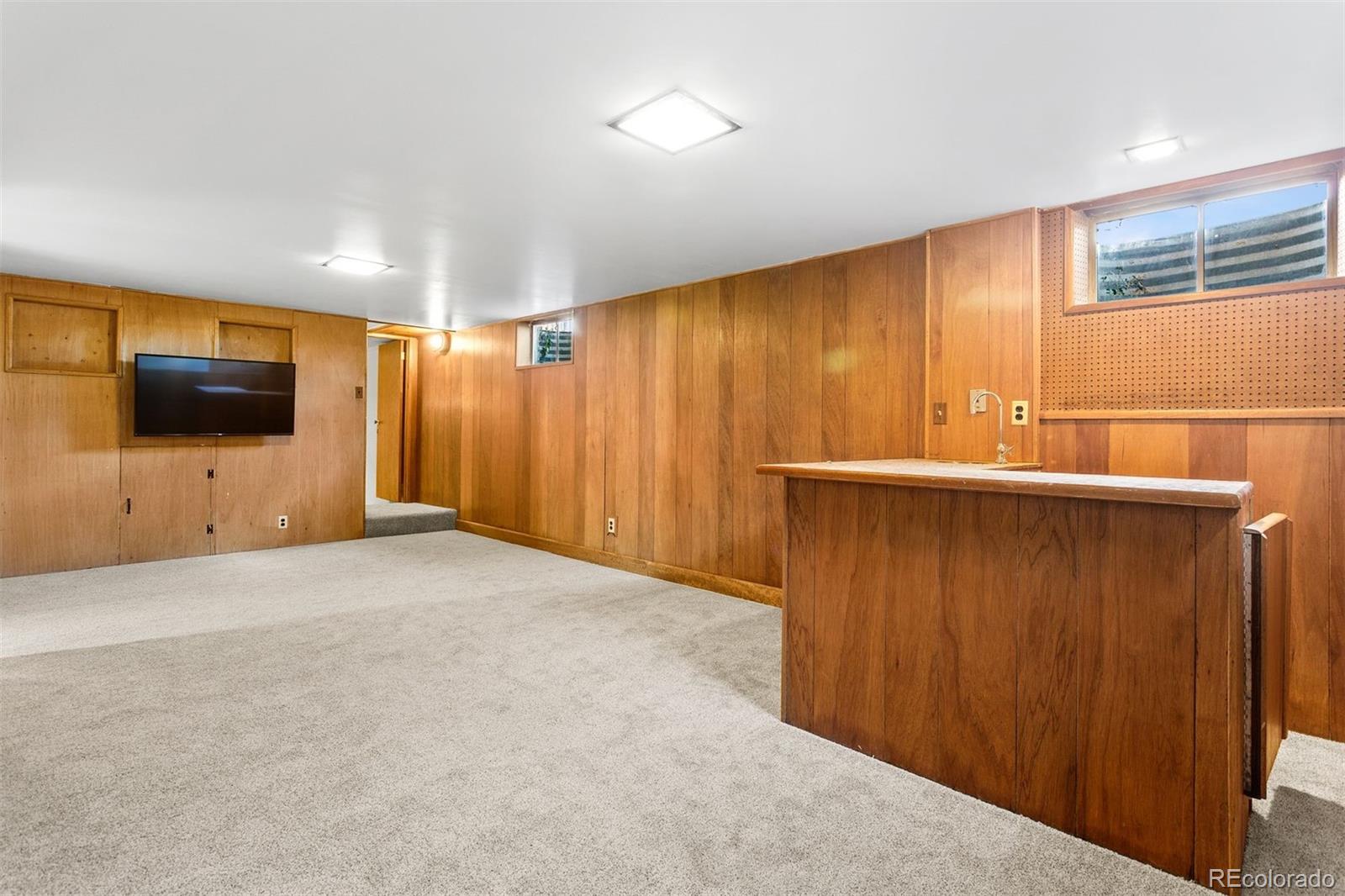 3036 W Monmouth Avenue