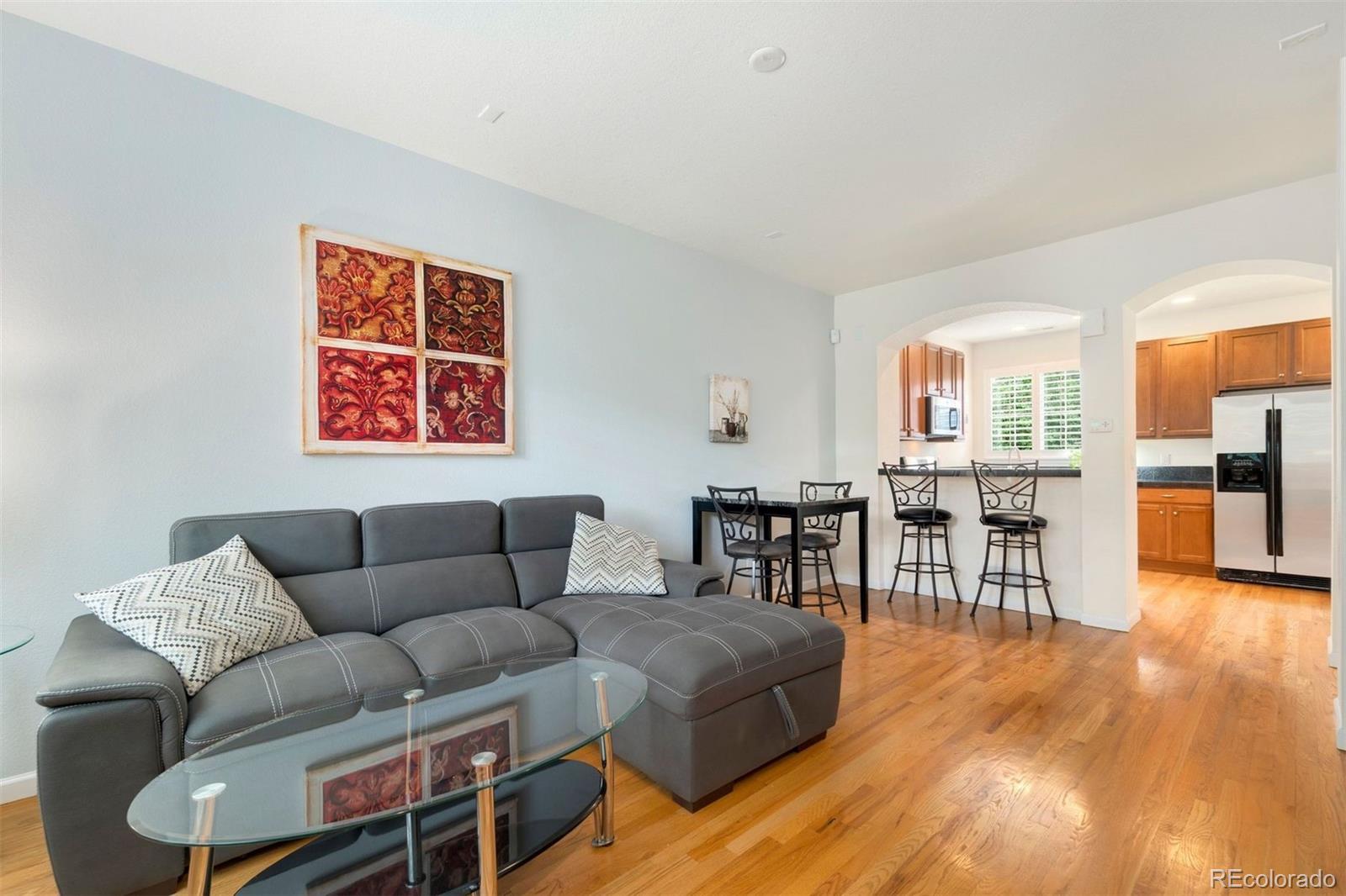 767 Roslyn Street Unit: 20