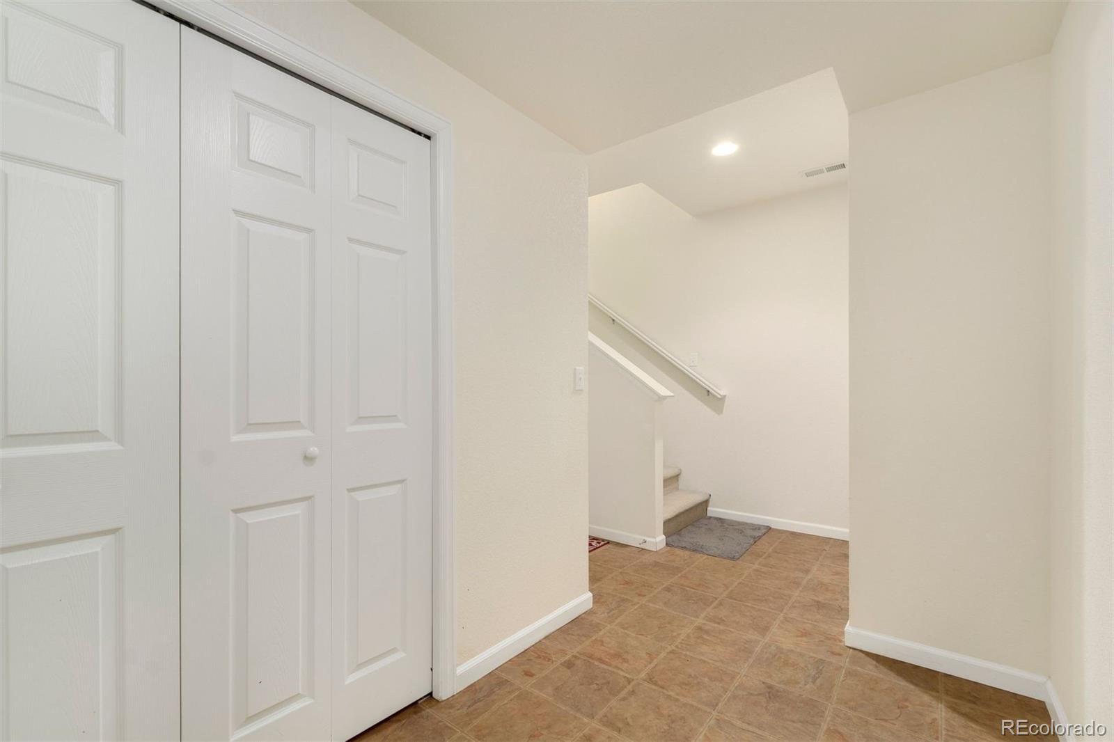 767 Roslyn Street Unit: 20