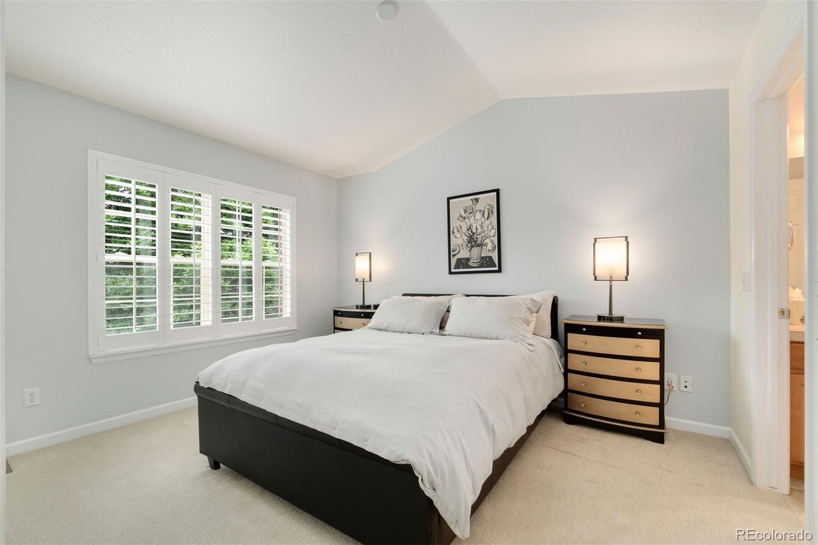 767 Roslyn Street Unit: 20