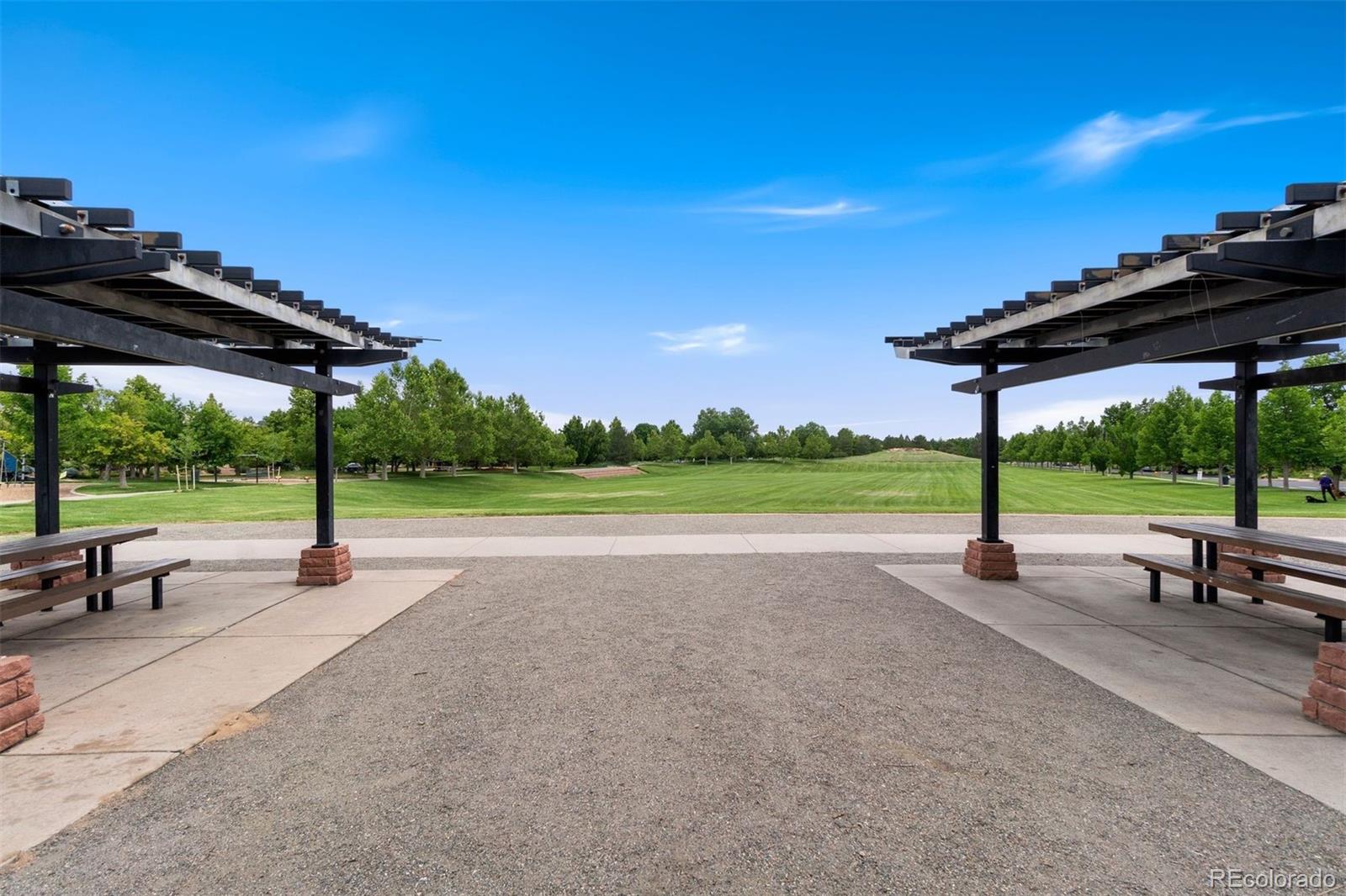 767 Roslyn Street Unit: 20