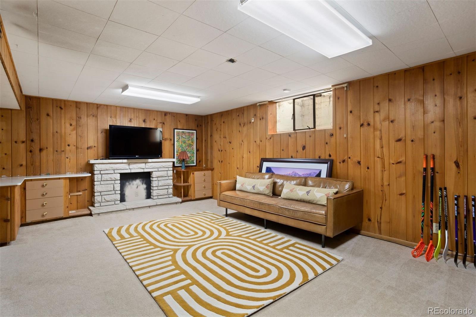 3435 E Virginia Avenue