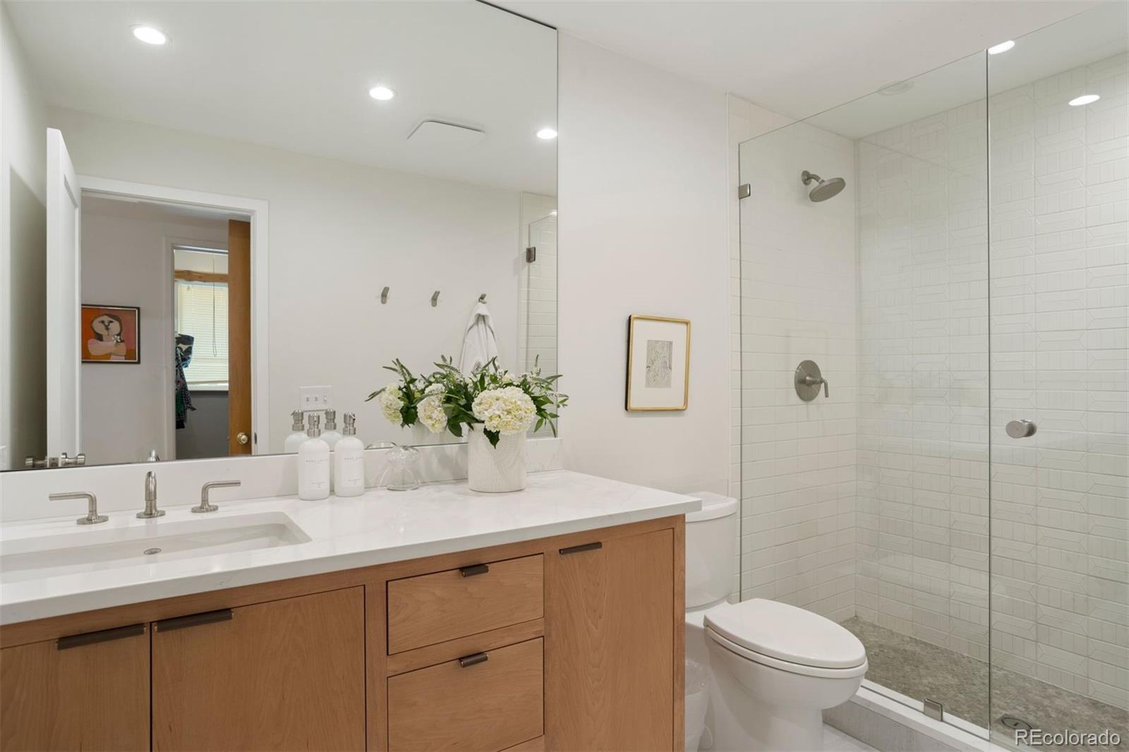 3435 E Virginia Avenue