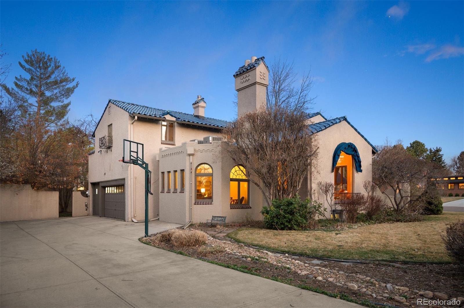 6 Ivy Lane