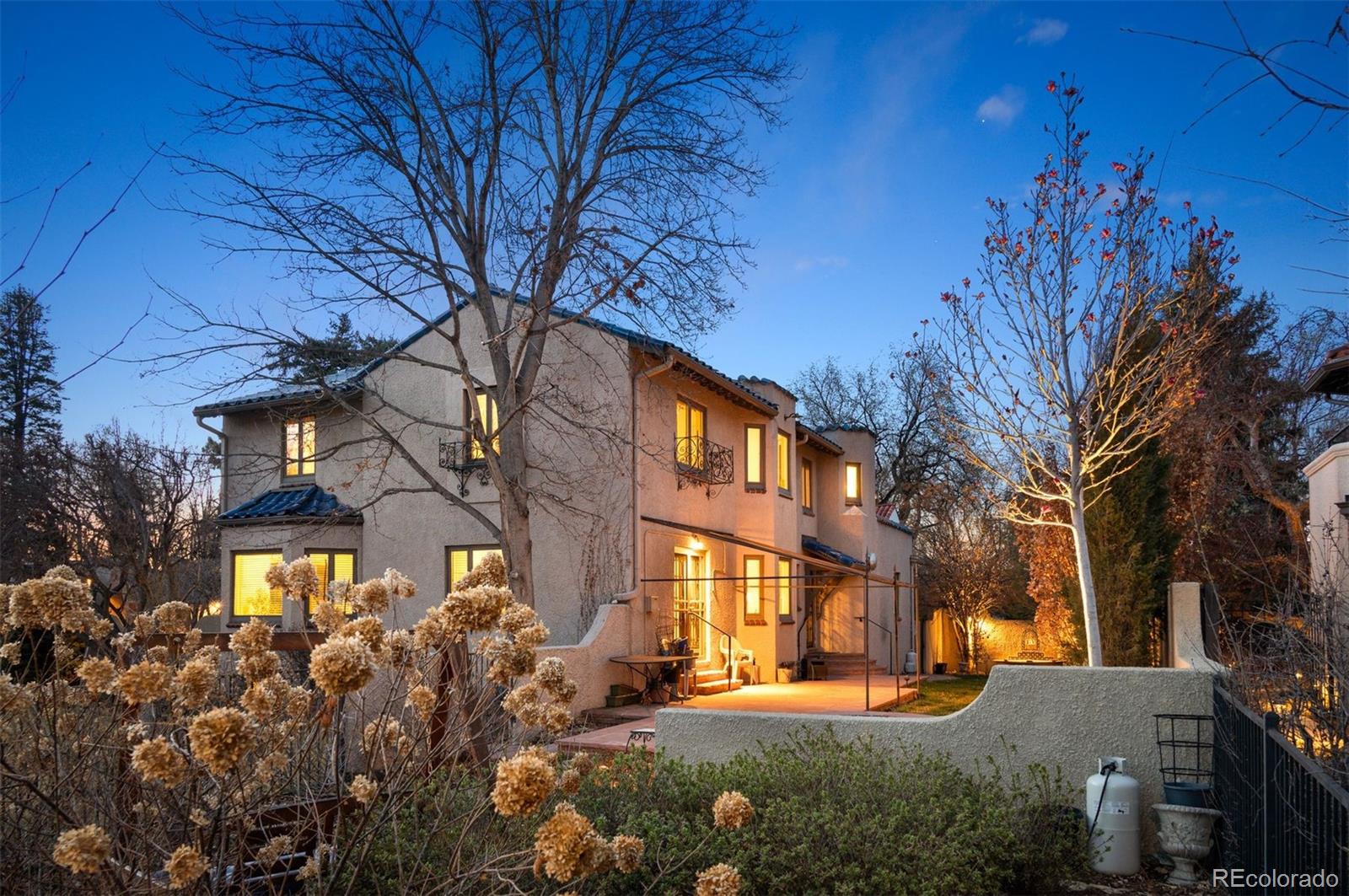 6 Ivy Lane