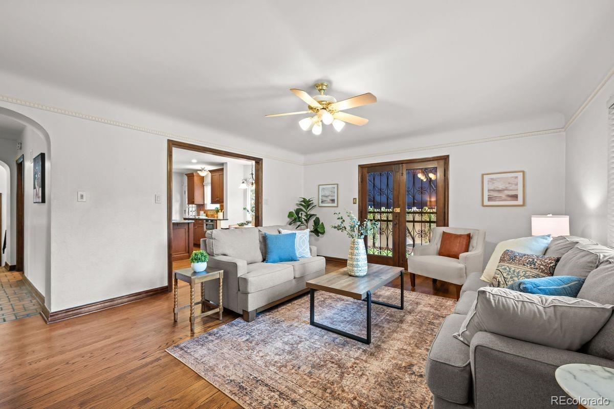6 Ivy Lane