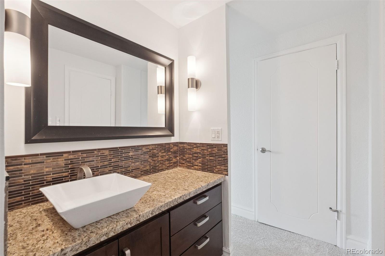 740 N Pearl Street Unit: 606