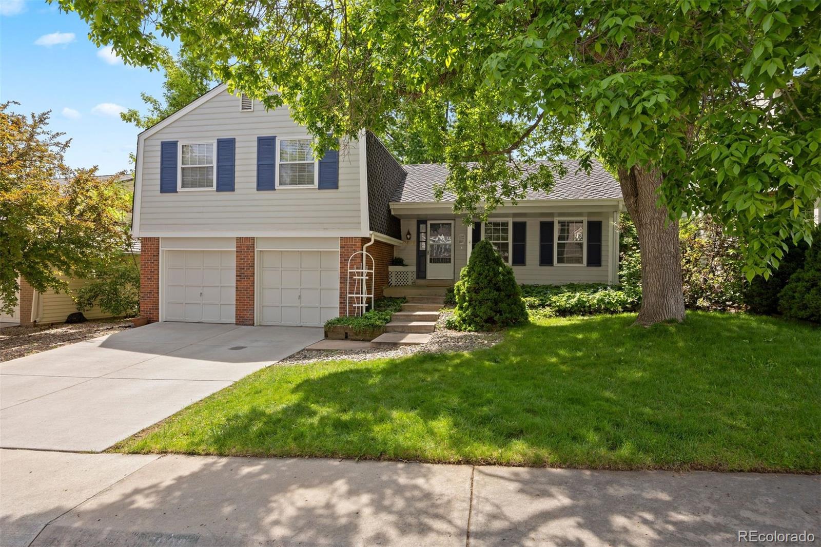 5808 E Hinsdale Place