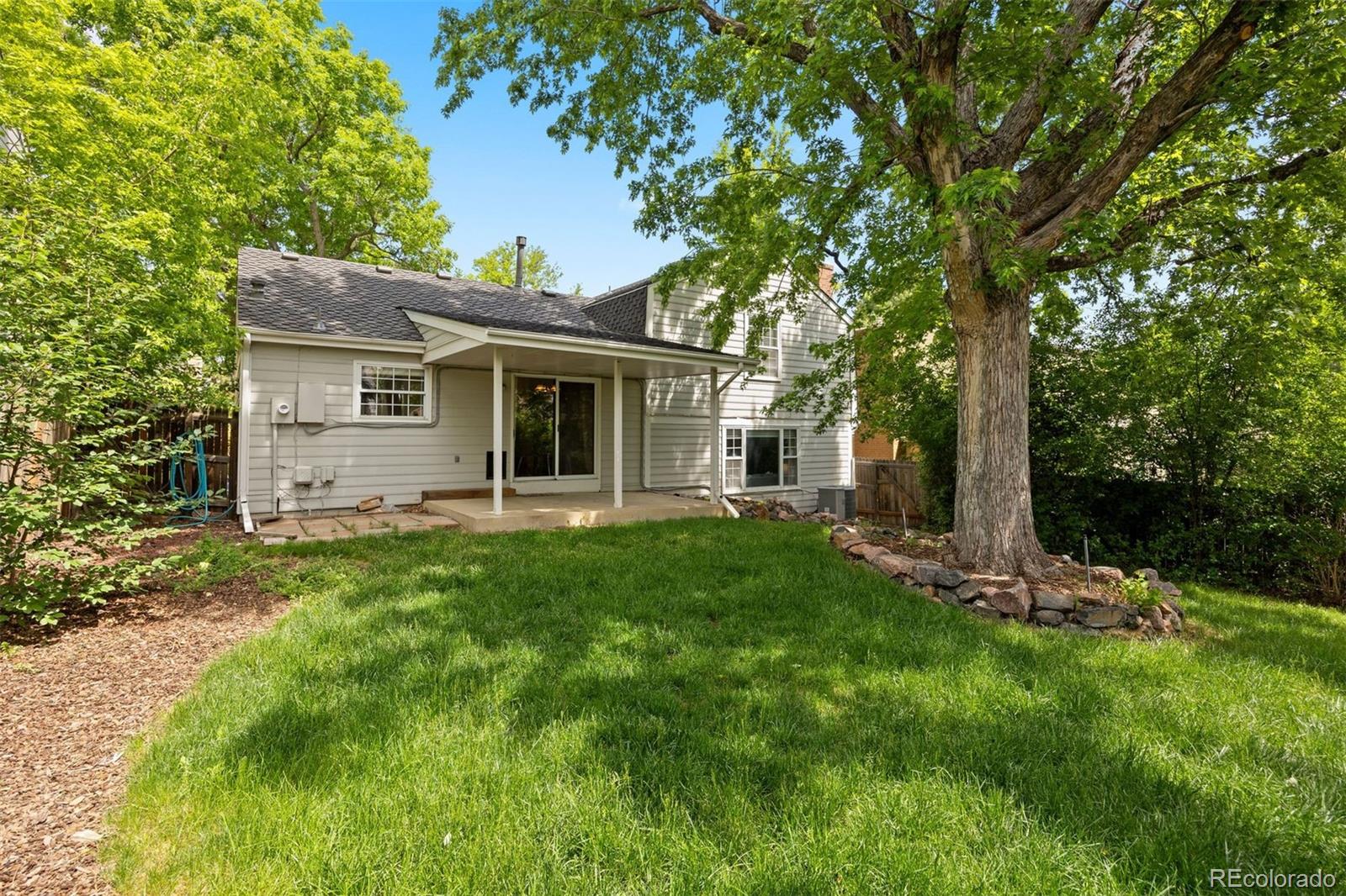 5808 E Hinsdale Place