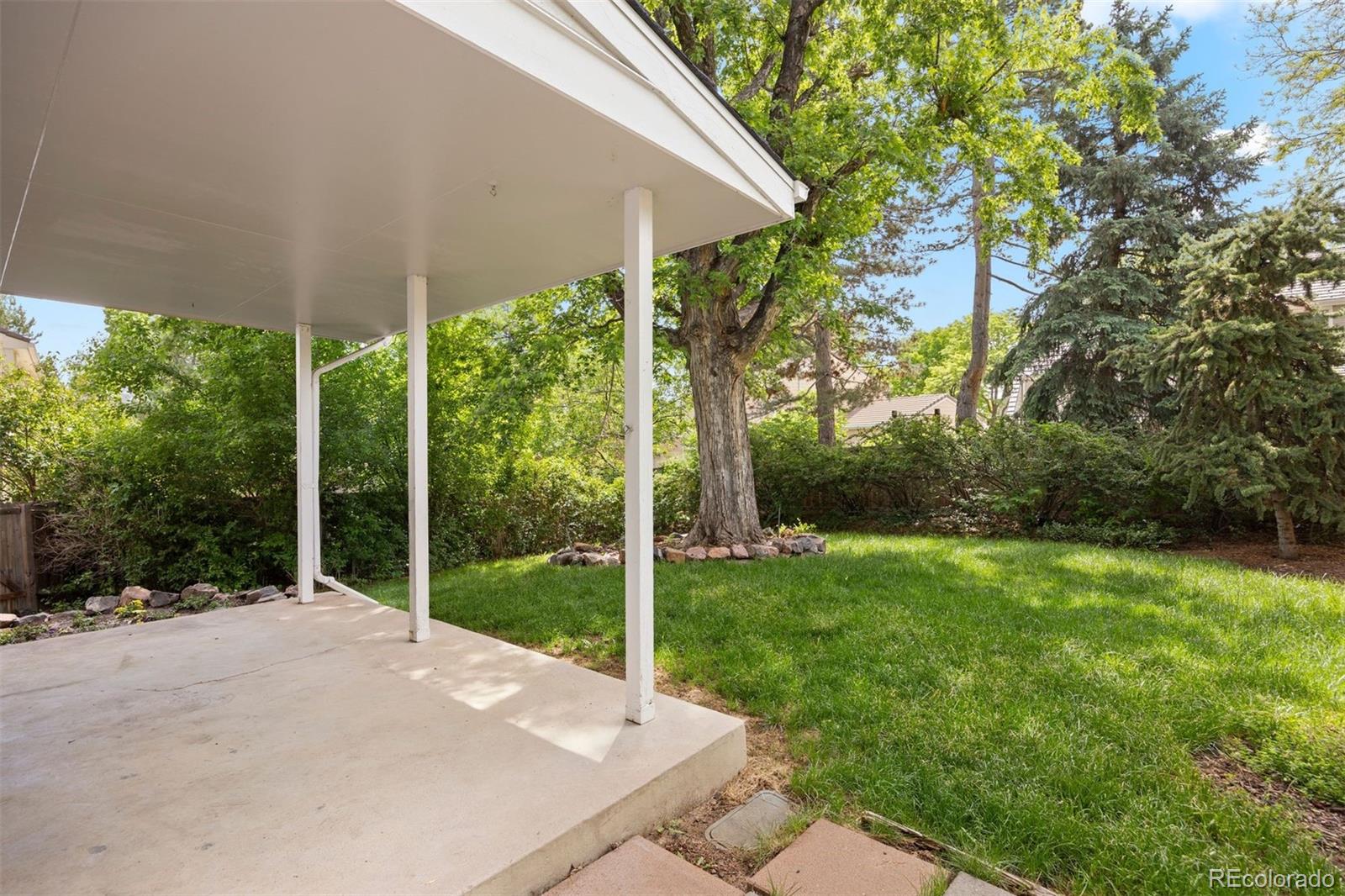 5808 E Hinsdale Place