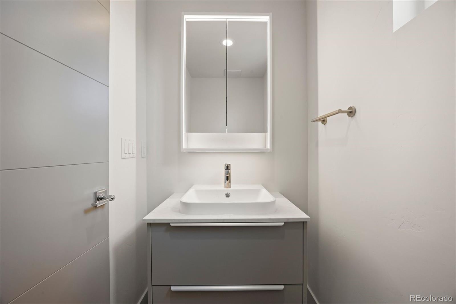 3153 W 26th Avenue Unit: L