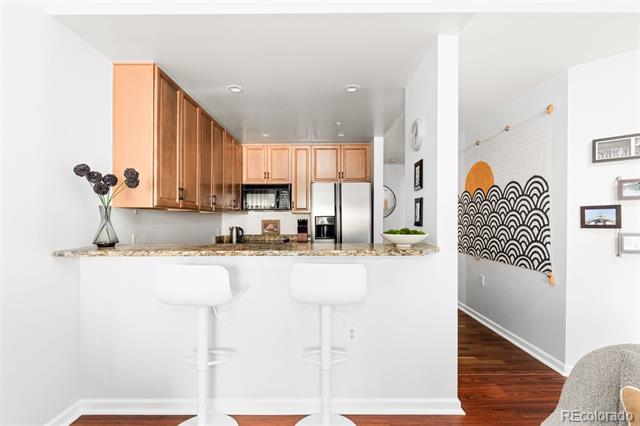 925 N Lincoln Street Unit: 4B