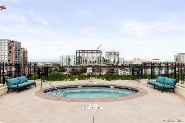 925 N Lincoln Street Unit: 4B