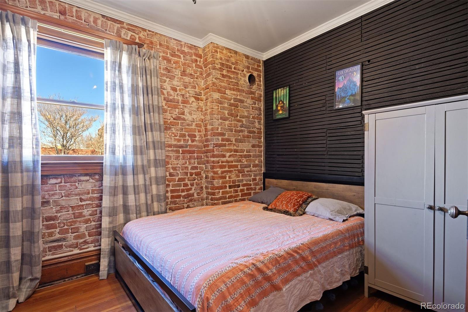 1554 N Pennsylvania Street