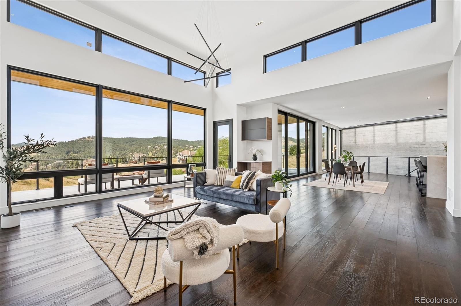 545 Strada Rossa Road