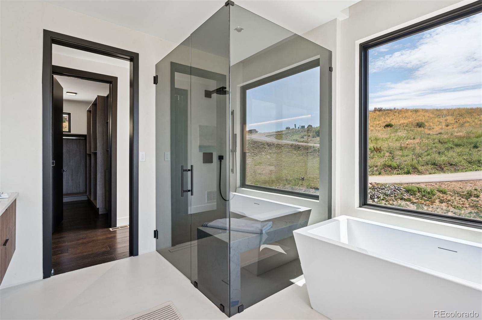 545 Strada Rossa Road