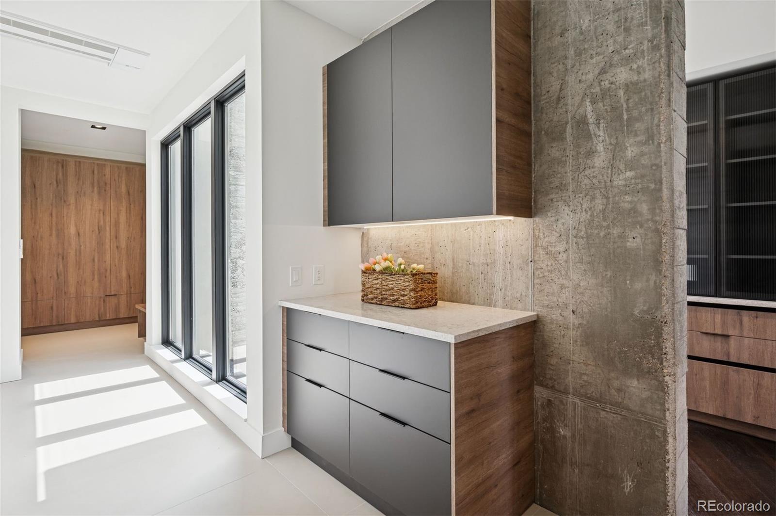 545 Strada Rossa Road