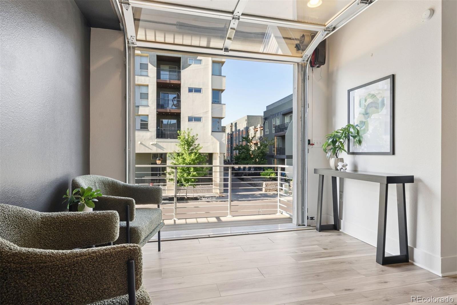 3855 E Cedar Avenue Unit: 206