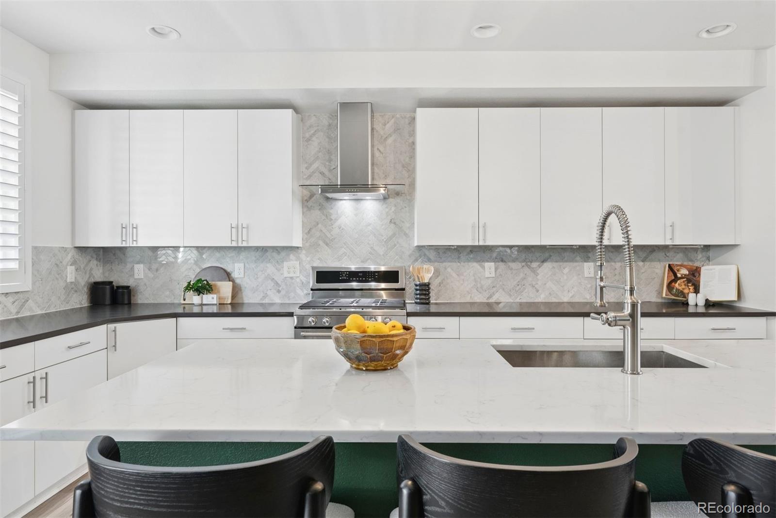 3855 E Cedar Avenue Unit: 206