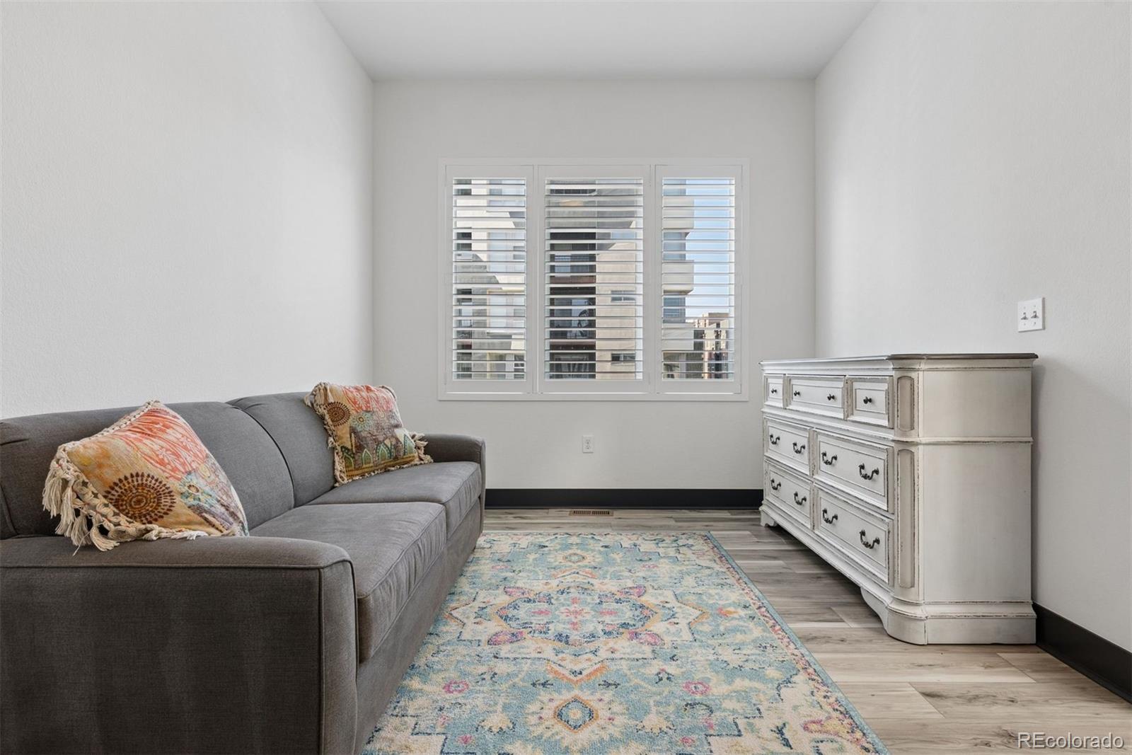 3855 E Cedar Avenue Unit: 206