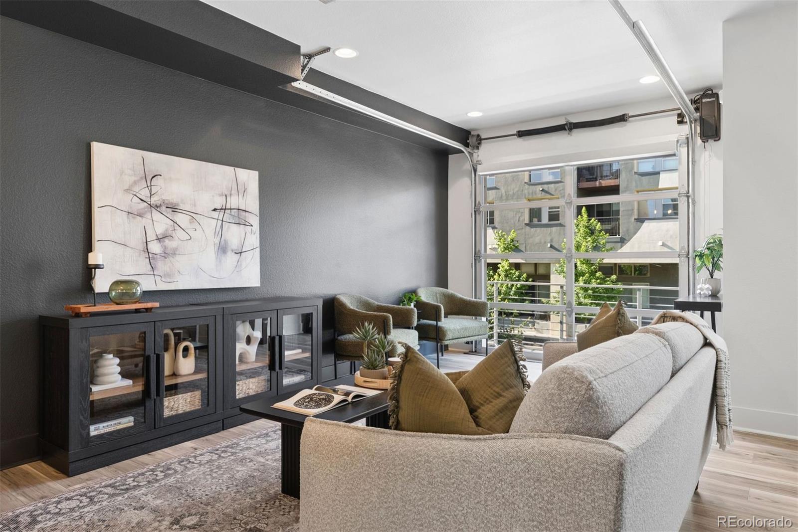 3855 E Cedar Avenue Unit: 206