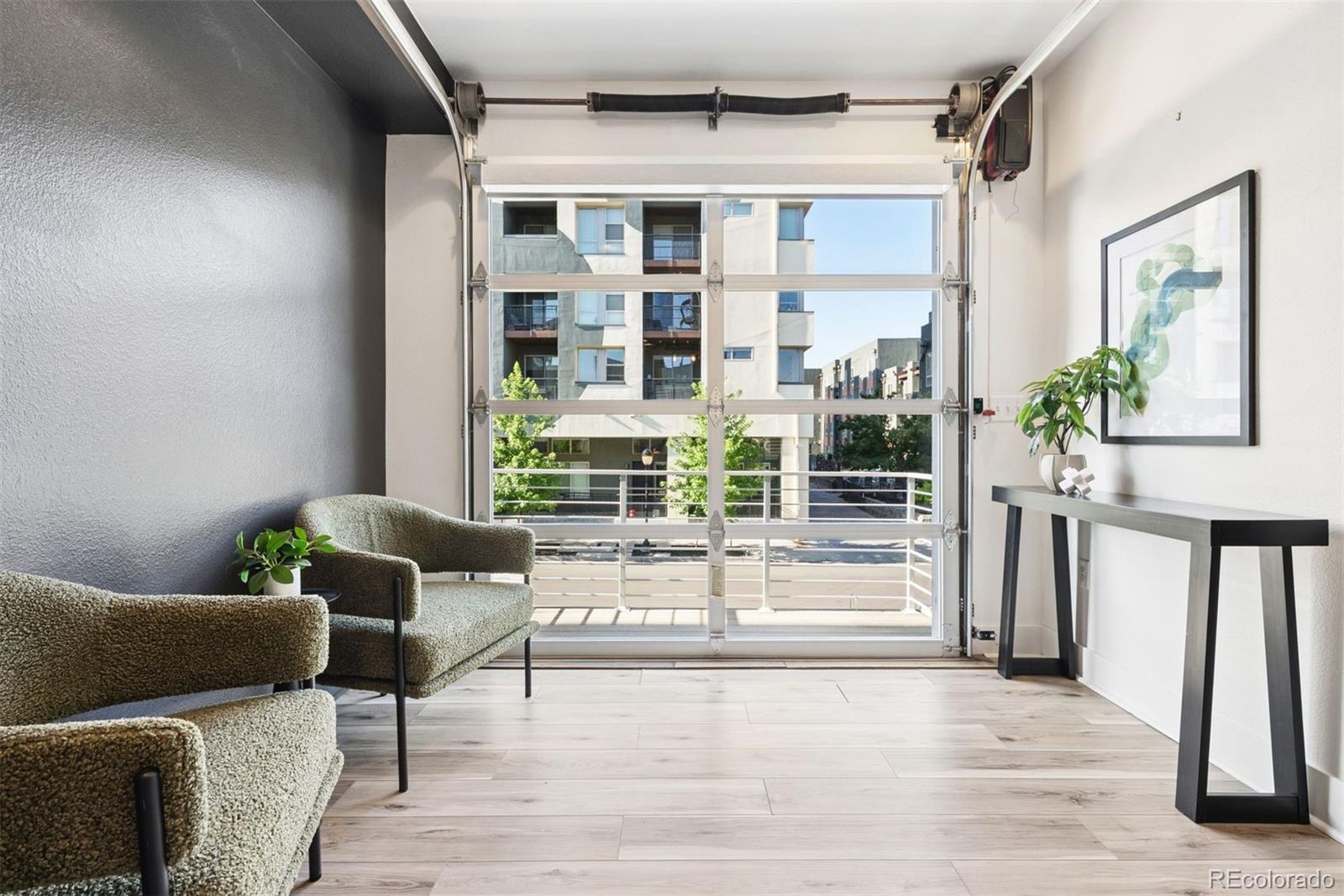3855 E Cedar Avenue Unit: 206
