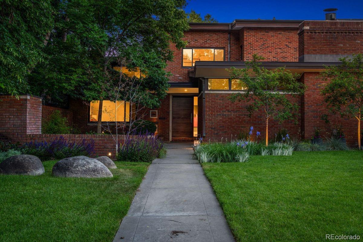 160 N Humboldt Street