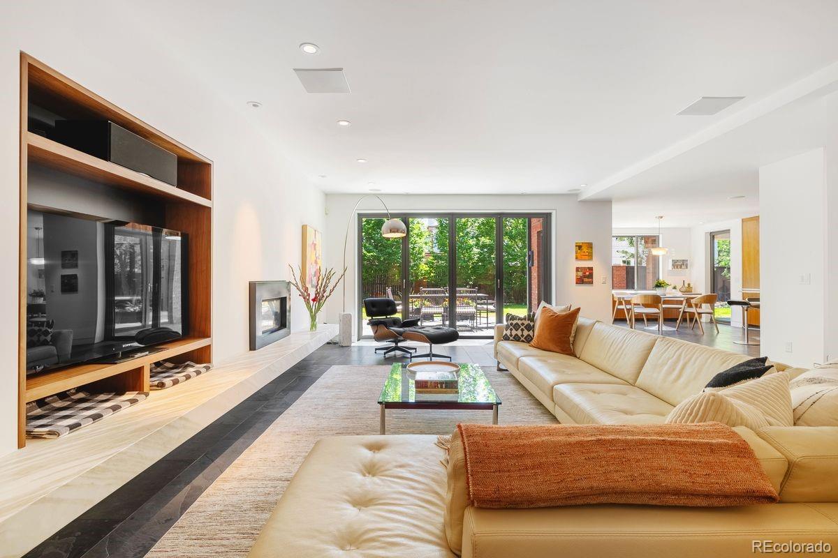 160 N Humboldt Street