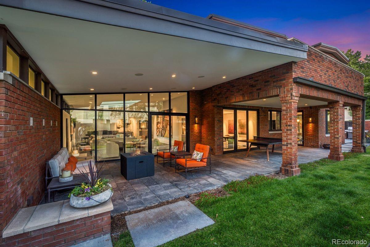 160 N Humboldt Street