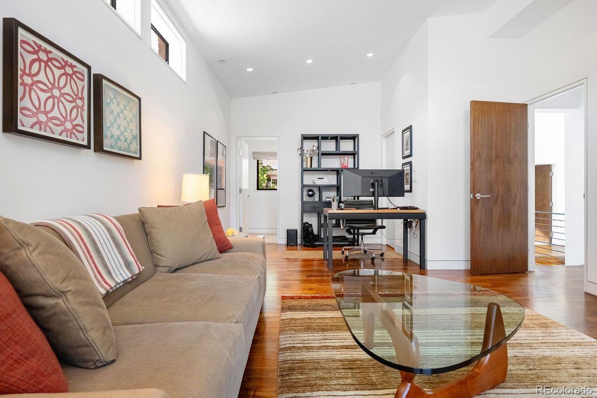 160 N Humboldt Street