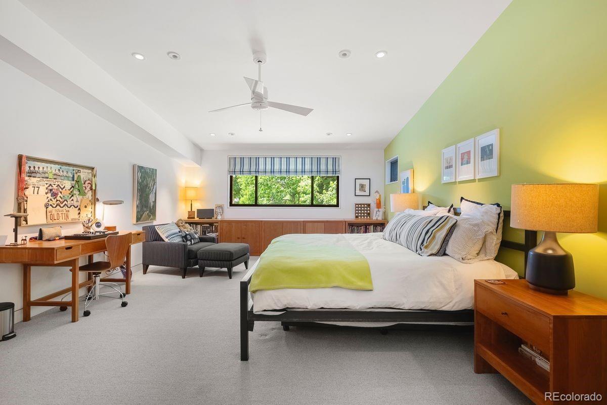 160 N Humboldt Street