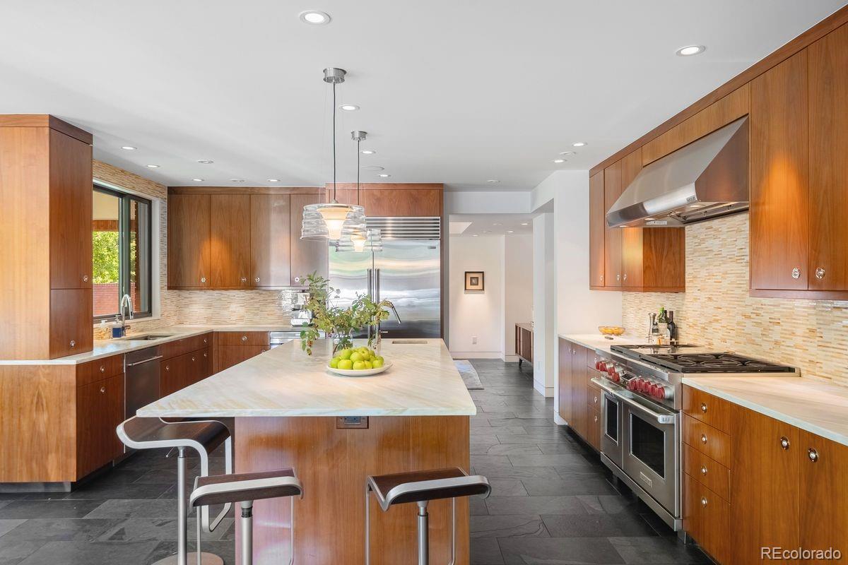 160 N Humboldt Street