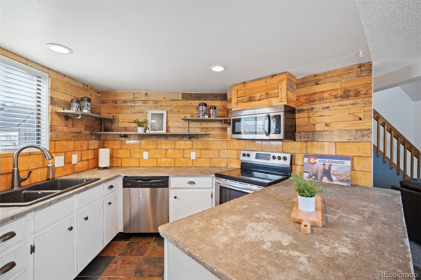 4206 S Eldridge Street Unit: 309