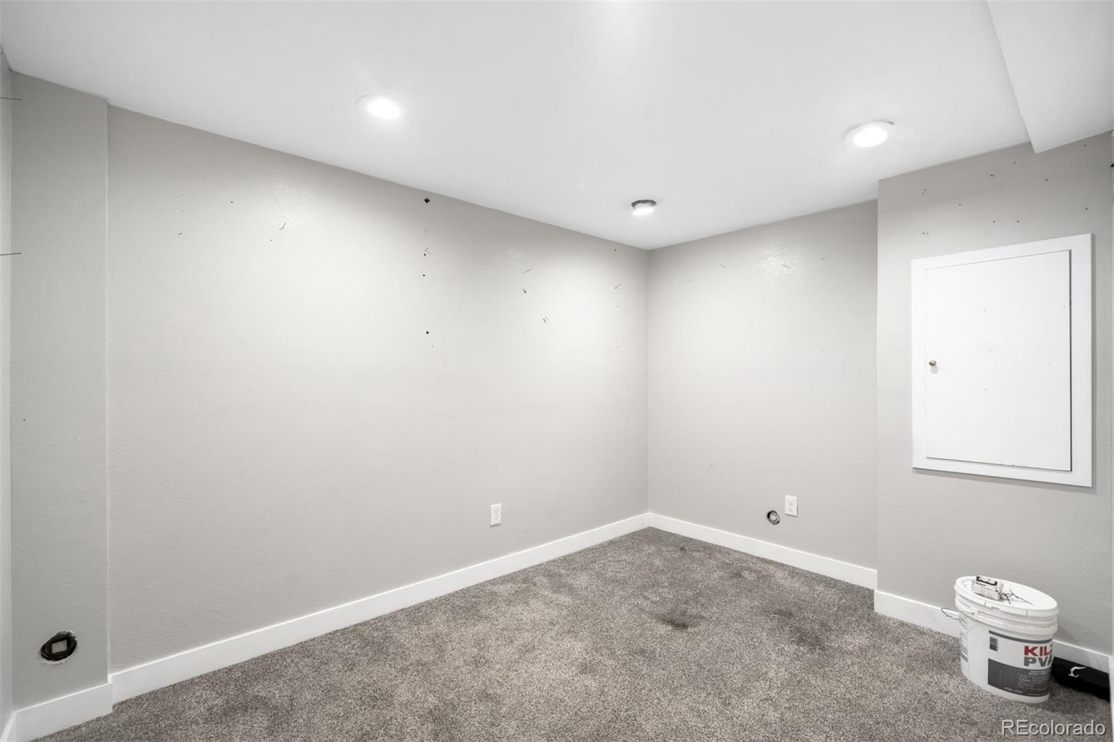 8288 W Chestnut Avenue