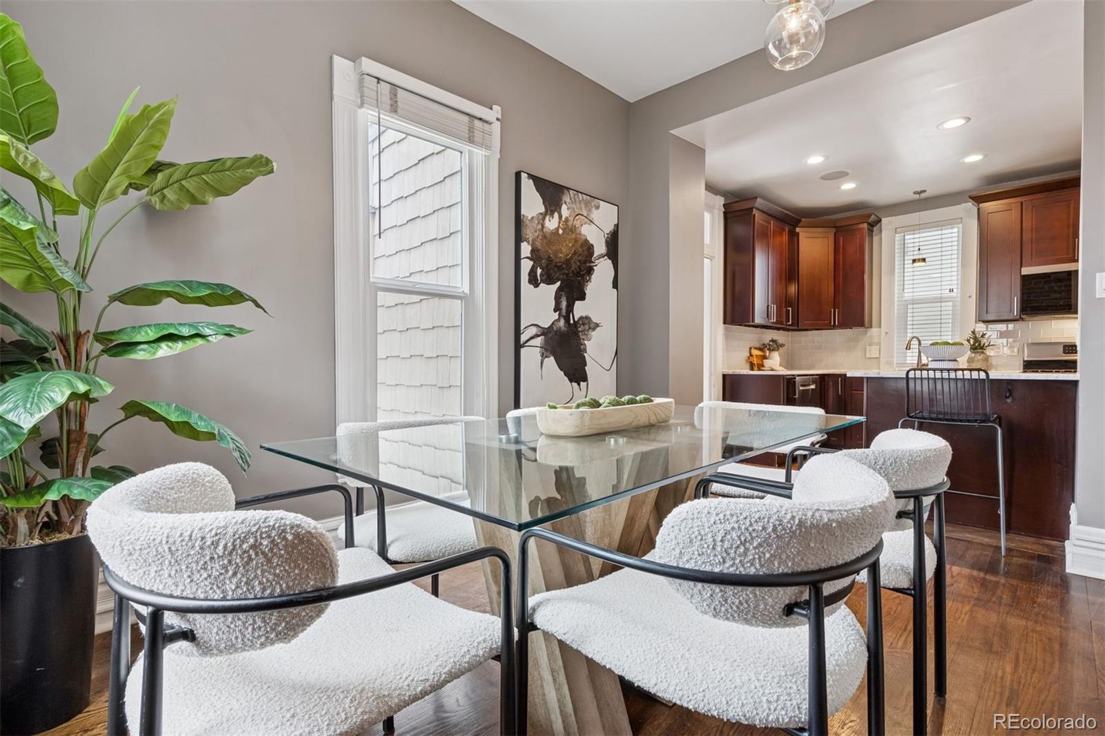 321 S Emerson Street