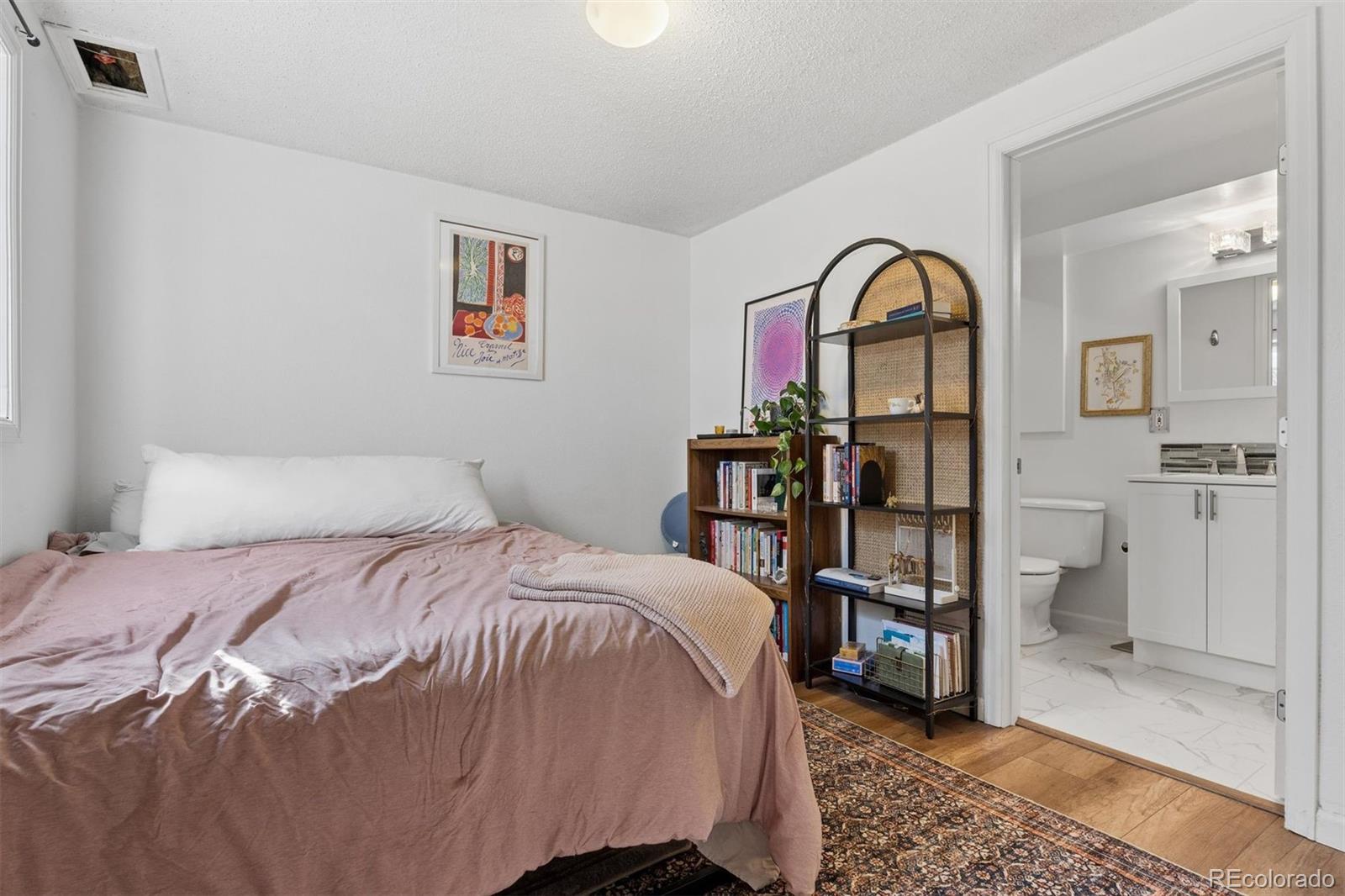 604 W 9th Street